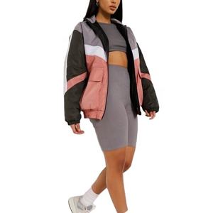 Veste coupe-vent pour femmes, vêtements attrayants d'extérieur, respirante avec fermeture à glissière personnalisée, dernière conception de veste légère en nylon pour femmes - Product Image 3