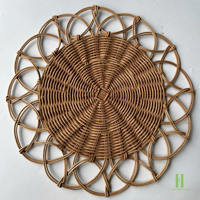 Assiettes rondes en rotin écologiques les plus vendues, sets de table bohèmes en osier tressé pour la décoration de table de HNH CRAFT