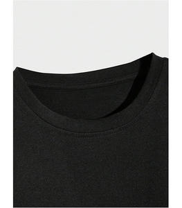 T-shirts en toile unie avec imprimé audacieux au dos, alliant art et style urbain, conçus pour se démarquer sous tous les angles, respirants - Product Image 5