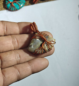 Colgante romántico con forma de corazón envuelto en alambre con piedras preciosas, joyería artesanal de cobre, regalo del Día de San Valentín - Product Image 6