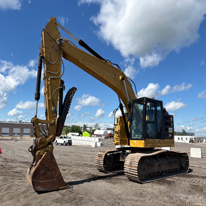 Excavadora de cadenas 335F LCR de 2015 diseñada para proyectos de movimiento de tierras exigentes - Product Image 1