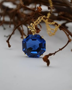 จี้สร้อยคอรูปทรงแปดเหลี่ยมไพลินสีน้ำเงินแบบเรียบง่าย เครื่องประดับคริสตัล ของขวัญประจำเดือนเกิดเดือนกันยายนสำหรับผู้หญิง เครื่องประดับสุดหรู - Product Image 5