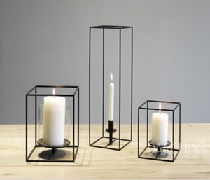Ensemble de bougeoirs modernes en métal noir avec inserts en verre pour la décoration de la maison, lanternes en acier résistantes à la chaleur - Product Image 2