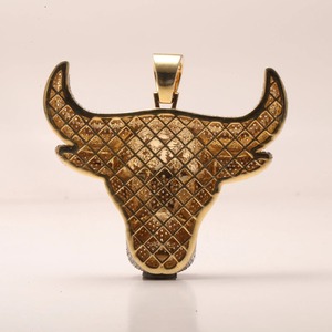 Colgante Personalizado de Cabeza de Toro de Plata de Ley 925 con Baño de Oro de 24K y Moissanita, Regalo para Hombre, Colgante Iced Out para Fiesta - Product Image 3