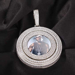 Colgante de Moissanita con Corte Brillante Redondo, Engaste de Bisel, Medallón para Fotos, Joyería Masculina, Estilo Hiphop, Chapado en Plata 925 - Product Image 4