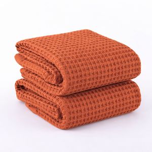 Serviette de bain en coton 100% Aura Terracotta, tissage gaufré, douce, légère, séchage rapide, luxe - Product Image 3
