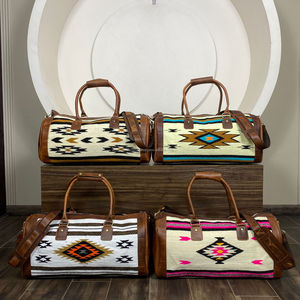 2025 accesorios de viaje bolsas de viaje al aire libre manta de sillín personalizada bolsa de Gimnasio Deportivo para mujeres bolsas de lona de cuero genuino bolsas de noche - Product Image 5