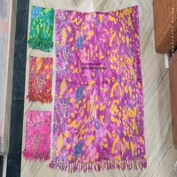 Selendang Wanita LAXMANS Bahan Rayon Sutra Bermotif Bunga Cetak Sablon Gaya Batik Sarung Pantai Panjang 100x175cm Musim Panas India Grosir