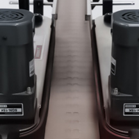 Machine de capsulage de bouteilles d'eau de javel entièrement automatique