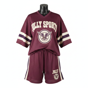 Conjunto de pantalones cortos deportivos de malla premium para mujer, tela transpirable, tono burdeos, panel con franja en la manga, logo estampado, conjuntos para mujer, 100% algodón - Product Image 1