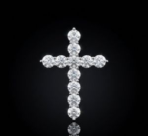 จี้ห้อยคอ RB Gems แบบปรับแต่งได้ เงินแท้ 925 รูปทรงกางเขนคริสเตียน สไตล์หรูหรา ประดับเพชรแบบ Claw Set เหมาะสำหรับทั้งชายและหญิง เครื่องประดับจี้รูปทรงศาสนา - Product Image 1