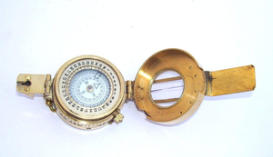 Bussola Nautica Vintage in Ottone con Quadrante Solare e Gnomone Pieghevole, Strumento di Navigazione Marittima Fatto a Mano, Bussola Tascabile Antica - Product Image 4