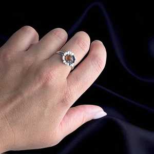 Bague ajustable en ambre de la Baltique avec fleur, en argent délicat, minimaliste, avec pierre précieuse, petite, empilable, pour femme - Product Image 4