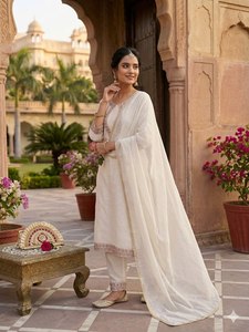 Conjunto de Kurta y Pantalón de Seda Romana Premium con Bordado y Lentejuelas, y Dupatta de Encaje de Georgette Sintética, Ropa Étnica para Mujer - Product Image 2