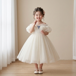 Robe de bal de prestige de luxe pour filles, en tulle et satin ivoire scintillant, respirante, avec manches bouffantes et plumes, ornée de cristaux, style haute couture - Product Image 3