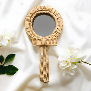 Miroir à main en rotin mignon avec nœud tressé, accessoire durable pour les jeux d'enfants - Product Image 1