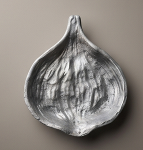 Plateau de service en aluminium moulé en forme d'ail, design organique, en métal argenté, pour hôtel et restaurant, directement de l'usine. - Product Image 4