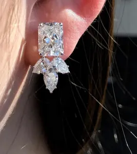 Pendientes de Diamante Cultivado en Laboratorio IGI, Corte Radiante, 5 Quilates, VS1, Estilo Vintage para Mujer, Oro Blanco de 14k - Product Image 1