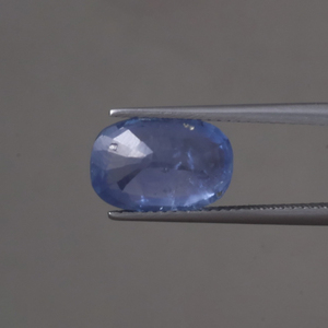 Zafiro Azul Natural Suelto |   Corte Cojín de 12x8 mm, 5.55 Quilates, Tratado con Aceite, Certificado por IGI, Grado AAA, para la Elaboración de Joyería Fina - Product Image 3