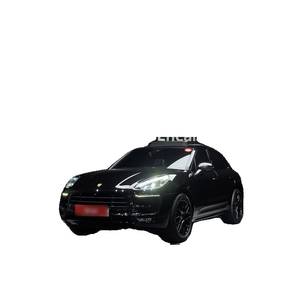 Marzo de 2018 para Porsche Macan 3.0 GTS con 28.186 km, volante a la izquierda - Product Image 1