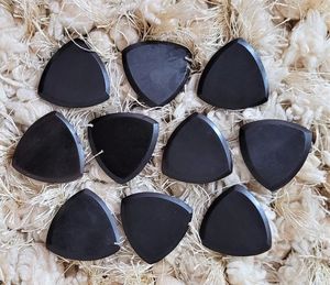 Púas de Guitarra de Cuerno de Búfalo, Hechas a Mano, Lisas y Duraderas, para Guitarra Acústica y Eléctrica, Suministro al por Mayor Personalizado - Product Image 1