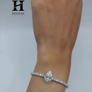Pulsera de tenis personalizada de oro blanco de 14K con diamantes cultivados en laboratorio de corte pera, certificada por IGI, VVS EF, con diamante central en forma de pera - Product Image 1