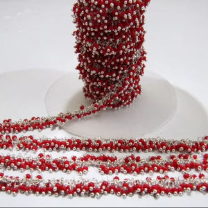 Chaîne de perles en corail rouge lisse de 2 mm, agglomérées, avec fil de quartz hydro, enveloppées de fils - Product Image 1