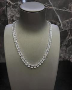 Collier unisexe de luxe en argent sterling plaqué rhodium avec moissanite taille baguette, chaîne statement certifiée IGI pour mariage - Product Image 3
