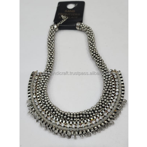 Collier tendance style vintage en résine pour femme, produit le plus vendu avec perles et chaîne en résine, idéal pour un cadeau, ange à la mode - Product Image 3