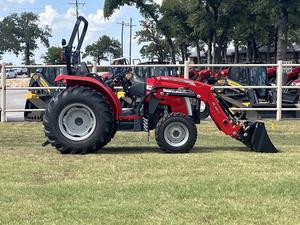 Tractor de Jardín Rojo 2025, Modelo 1M.40, 4WD, Automático, 75HP, con Caja de Cambios - Product Image 3