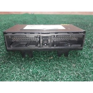 ECU และโมดูลคอมพิวเตอร์มือสองสำหรับรถยนต์ซีรีส์ 3 รุ่น 684045101 - Product Image 3