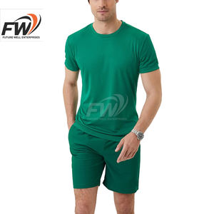Conjunto de camiseta y pantalones cortos transpirables de verano para hombre, 100% algodón / Conjunto de verano para hombre, camiseta con pantalones cortos a juego - Product Image 1