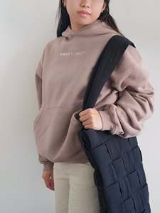 เสื้อสเวตเชิ้ตคอกลมผ้าฝ้ายสำหรับผู้หญิง พิมพ์โลโก้ได้ สีพื้นเรียบง่าย สไตล์ลำลอง มีกระเป๋า เหมาะสำหรับใส่ในฤดูใบไม้ร่วง เสื้อฮู้ดผู้หญิง - Product Image 5