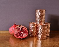 Copa de Vino de Cobre Martillado con Tallo Largo, Estilo Postmoderno de Lujo, Color y Empaque Personalizados, Logotipo Grabado, Capacidad Superior a 200 ml