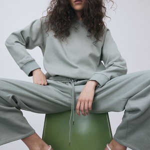Sudadera Oversize Lisa de Alta Calidad para Mujer, Manga Raglán, con Logotipo Personalizado, Estilo Urbano - Product Image 5