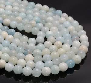 Perles rondes lisses en aquamarine naturelle bleue pour la fabrication de bijoux, colliers et bracelets - Product Image 1