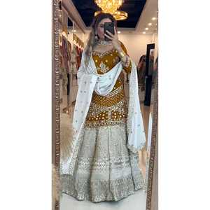 Top Lehenga elegante con Secuencia de bordado y Zari Work Otros accesorios étnicos - Product Image 2