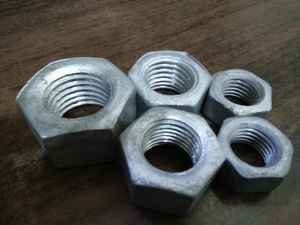 Tuerca Hexagonal Galvanizada por Inmersión en Caliente de Alta Resistencia HDG para Aplicaciones Estructurales y Mecánicas - Product Image 4