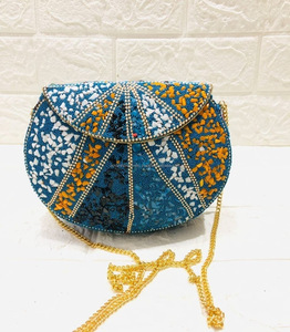 Bolso de mano de mosaico de moda Elegancia hecha a mano para cada ocasión formal Declaración de mujer a la venta por ARTESANÍA DE LUJO - Product Image 1