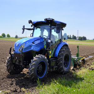 Tracteur New Holland 4x4 à moteur diesel, livraison rapide, prêt pour la ferme. Achetez aujourd'hui une machine de terrain fiable. - Product Image 2