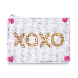 Mini porte-monnaie blanc perlé fait main pour collection de pièces et rangement de cartes – Taille idéale – Cadeau parfait pour femme - Product Image 2