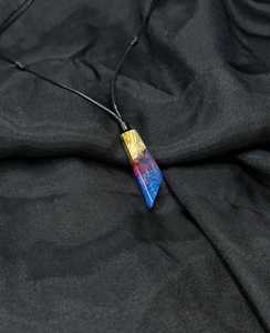 Collier Pendentif Minimaliste en Bois et Résine, Bijou Rustique en Bois et Résine - Product Image 6