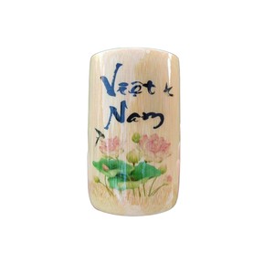 Pot à crayons en bambou peint, motif exquis de fleur de lotus vietnamienne, support de bureau durable en bois écologique, décoration intérieure. - Product Image 1