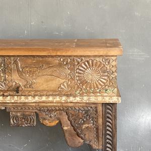 Mesa Consola de Madera Tallada a Mano con Motivo de Aves Tradicional – Arte Antiguo del Himalaya - Product Image 2