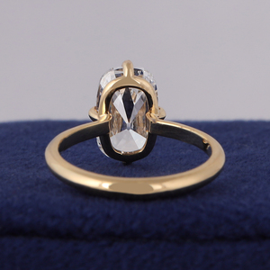 Bague de fiançailles solitaire en diamant de laboratoire allongé de 4 carats, style « Old Mine », certifiée IGI - Product Image 4