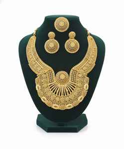 Conjunto de Collar de Diseño en Latón y Cobre Chapado en Oro de 1K para Mujer |   Joyería Tradicional para Novias |   Ropa Ligera - Product Image 1