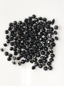 Spinelle noire naturelle 4 mm, taille brillant ronde, pierres précieuses de qualité supérieure pour la fabrication de bijoux - Product Image 3