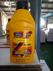 Liquide de frein synthétique DOT 4, lubrifiant industriel anti-usure avec point de cuisson à sec de 260°C+ et point de cuisson à l'eau de 175°C+ - Product Image 1