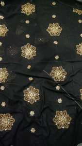 Tissu Sherwani avec broderie artisanale, détails riches, texture raffinée, finition élégante pour tenue de mariage, vêtements de cérémonie pour hommes. - Product Image 3