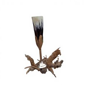 Mug/Tasse en corne de luxe unique pour les fêtes de mariage, pour la bière et le vin, vaisselle, style royal standard, gravure en corne pour la décoration de table - Product Image 3